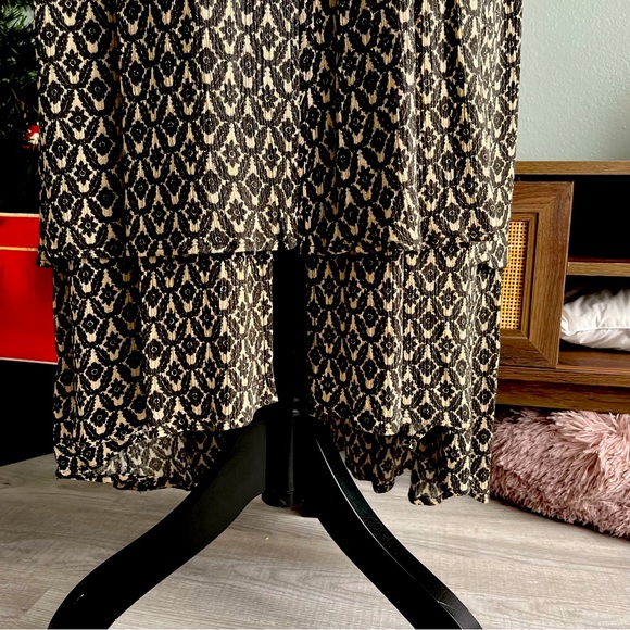 FARM Rio Midi Skirt - Picture 2 of 5